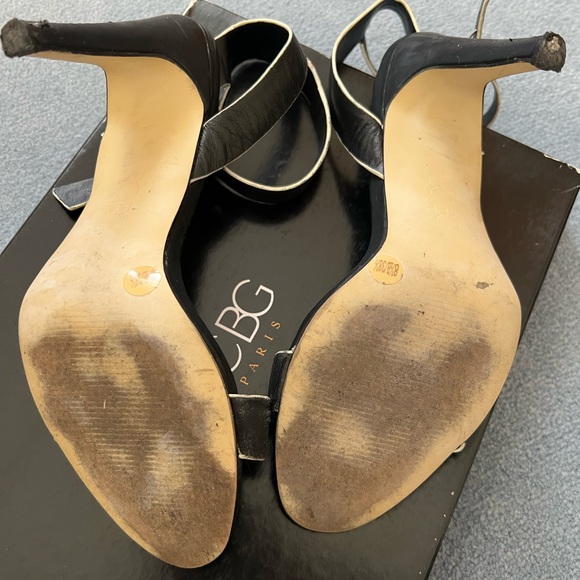 BCBG black leather heels - 8.5 - Picture 2 of 4